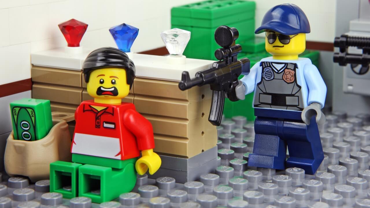 Family LEGO Stop Motion- West End Magazine 4101